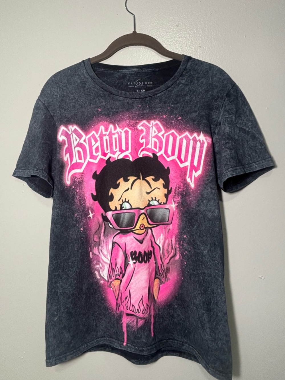 Betty Boop Graphic Tee - Pink & Black